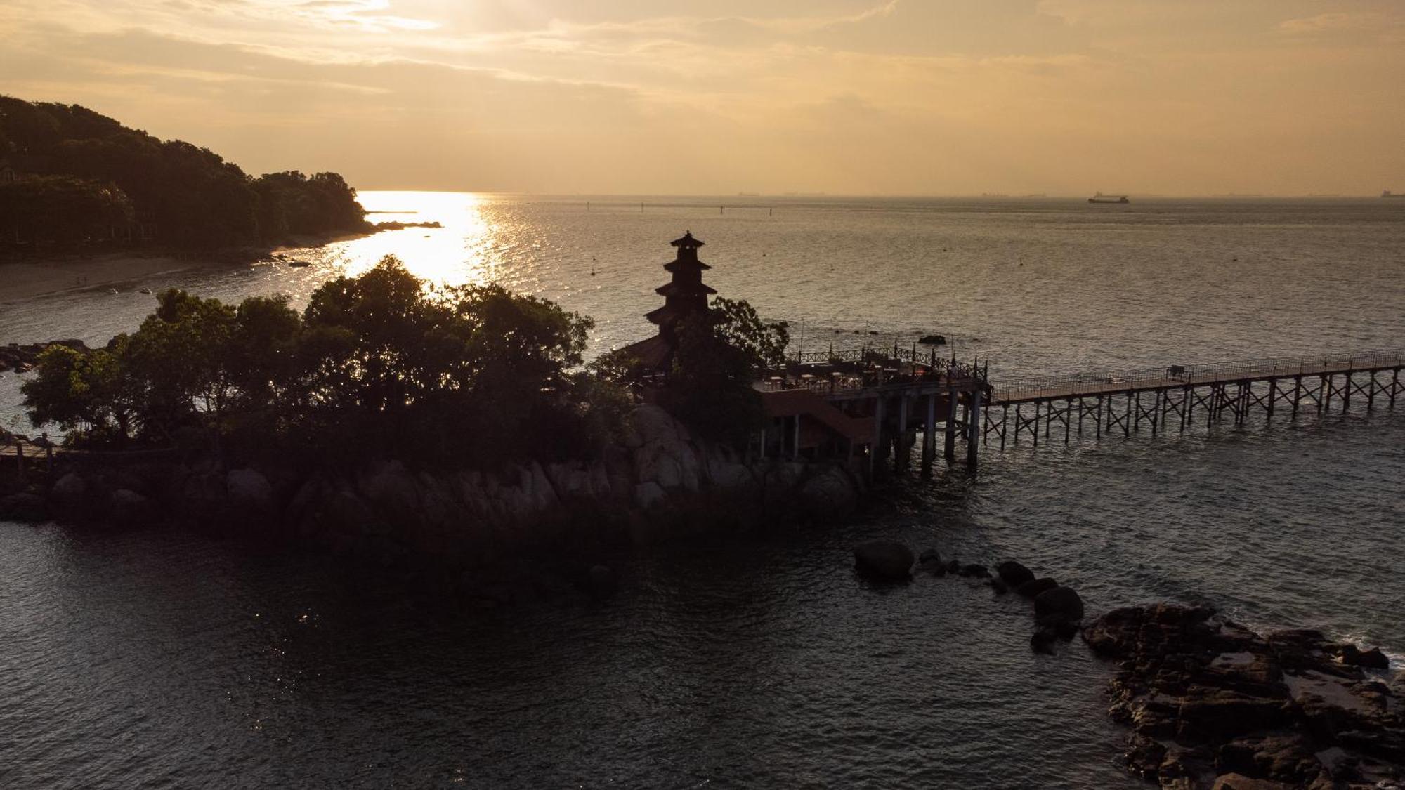 Turi Beach Resort Nongsa Ngoại thất bức ảnh