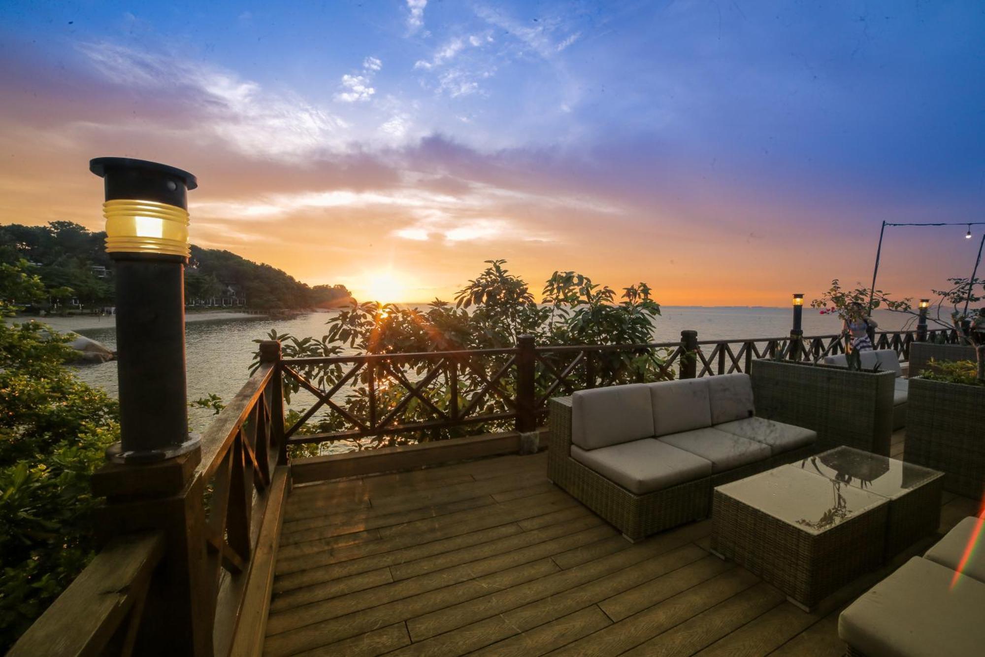 Turi Beach Resort Nongsa Ngoại thất bức ảnh